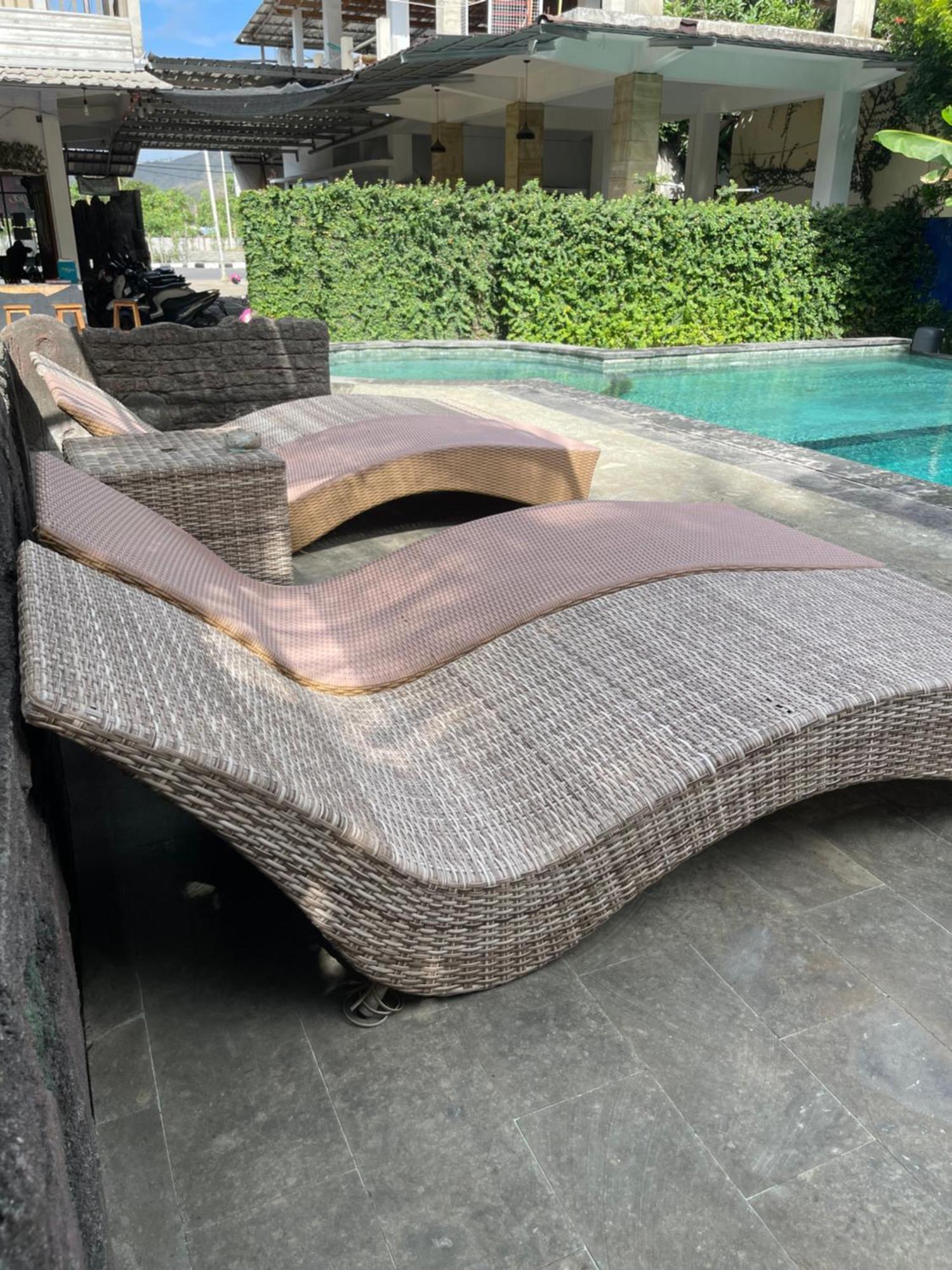 Tri Putri Homestay Kuta  Екстер'єр фото