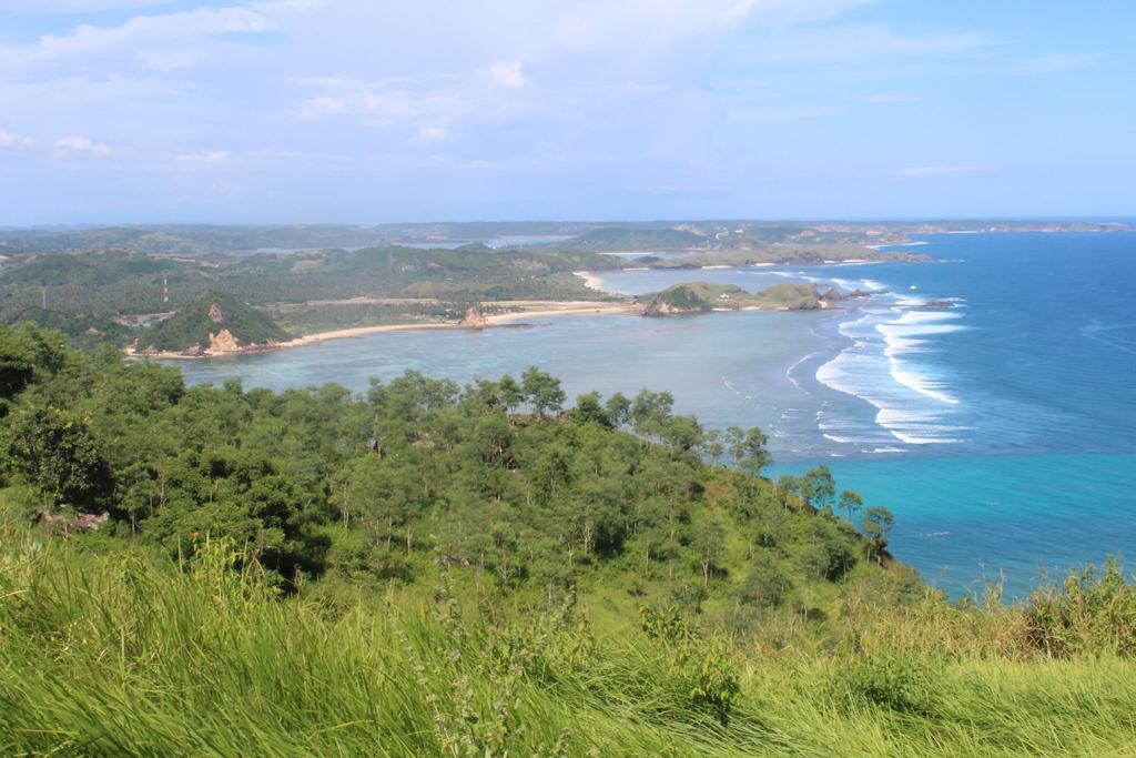 Tri Putri Homestay Kuta  Екстер'єр фото