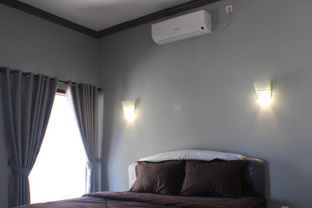 Tri Putri Homestay Kuta  Екстер'єр фото