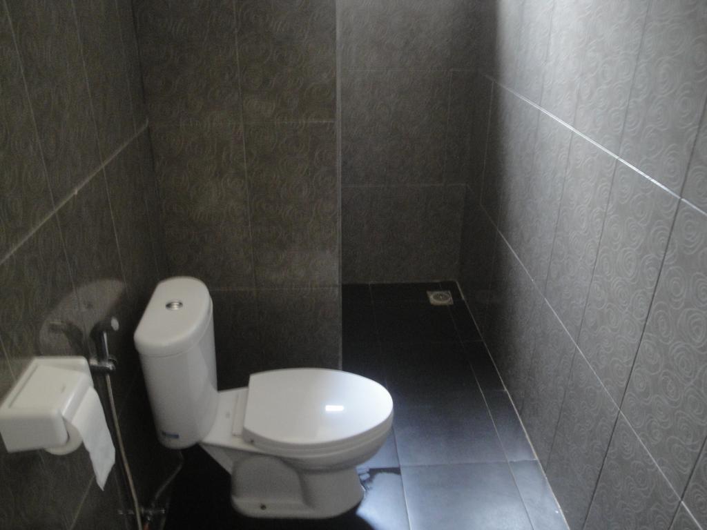 Tri Putri Homestay Kuta  Екстер'єр фото