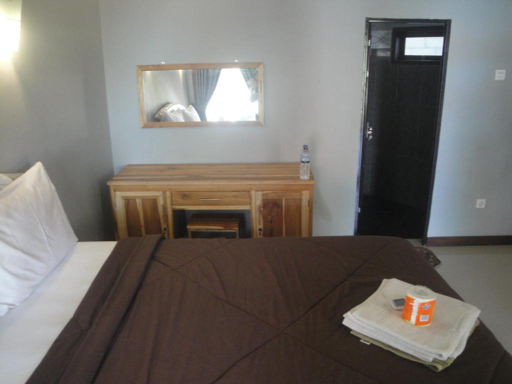 Tri Putri Homestay Kuta  Екстер'єр фото